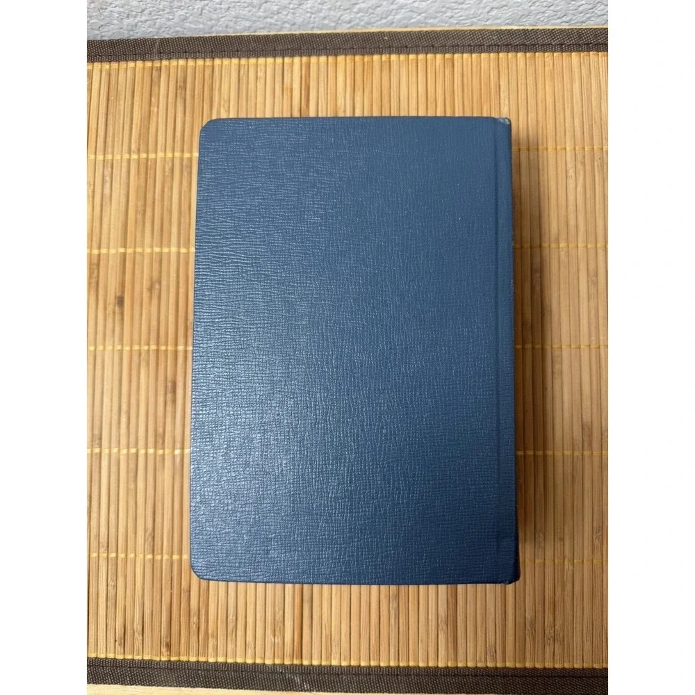 The Merck Manual of Diagnosis & Therapy 13th Edition Hardcover, 1977 Indexed